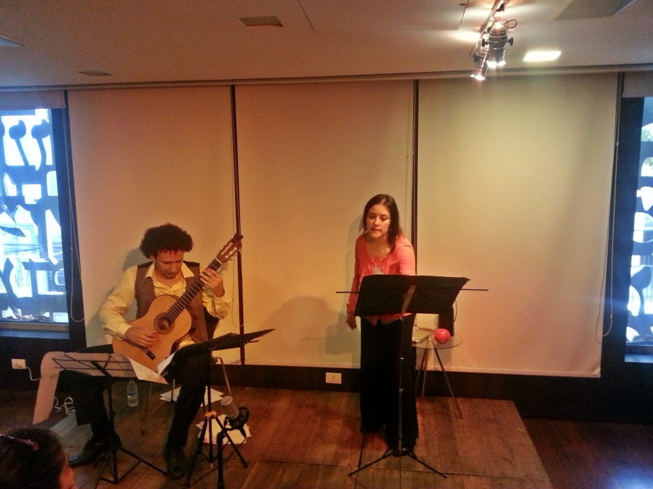 Foto: Duo Lachrimae no Midrash Centro Cultural