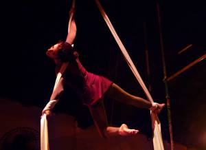 Diana Rosa na acrobacia área  